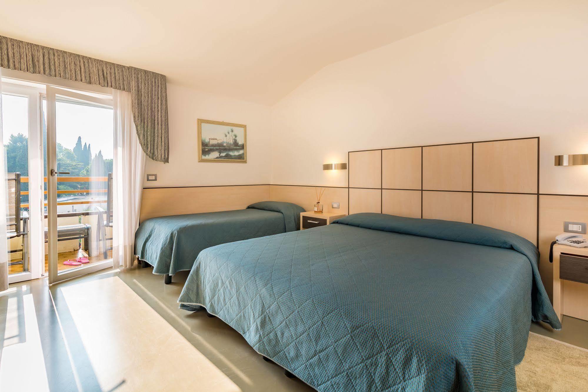 Hotel Miorelli Torbole Sul Garda Exteriér fotografie