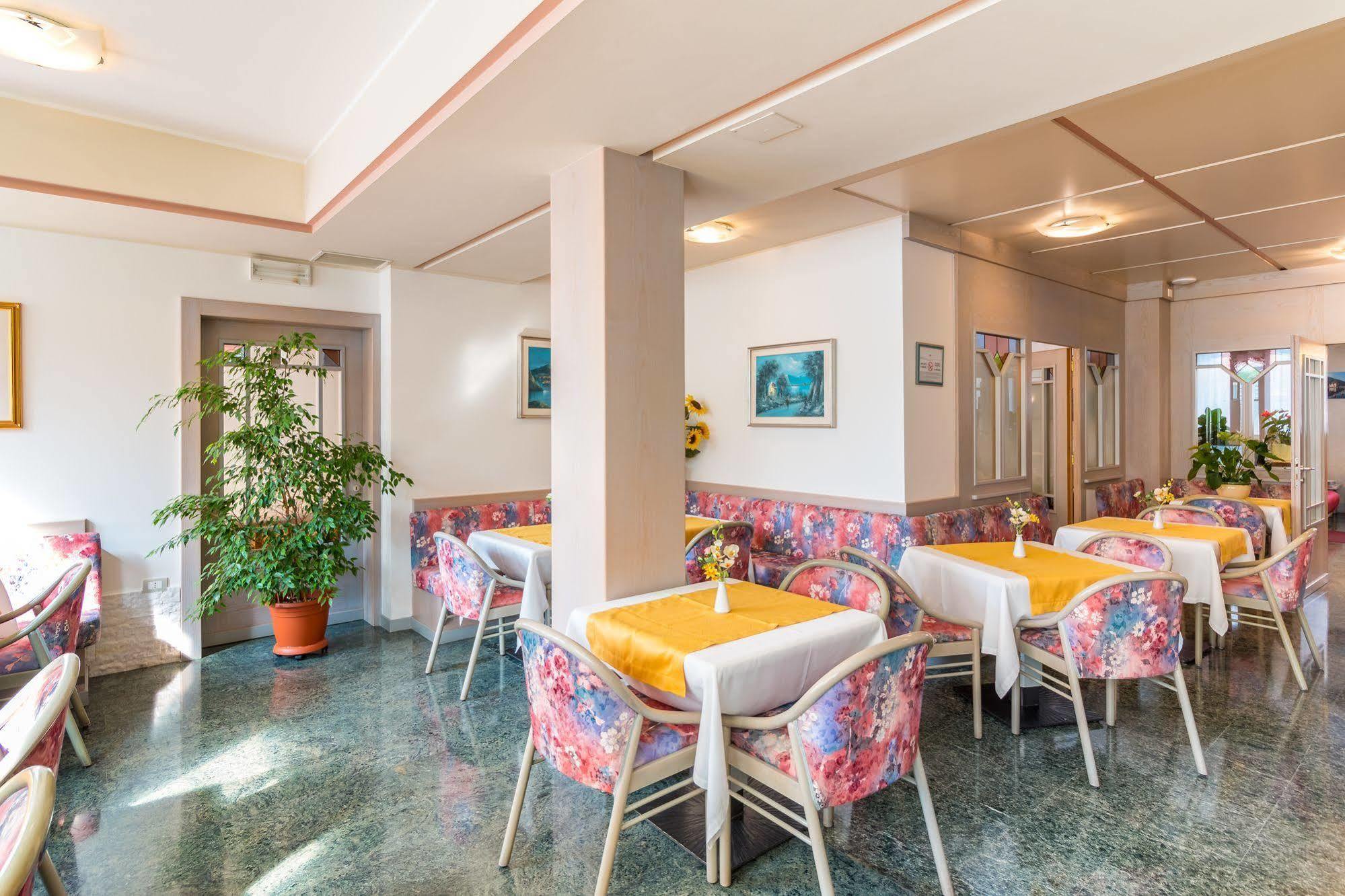 Hotel Miorelli Torbole Sul Garda Exteriér fotografie